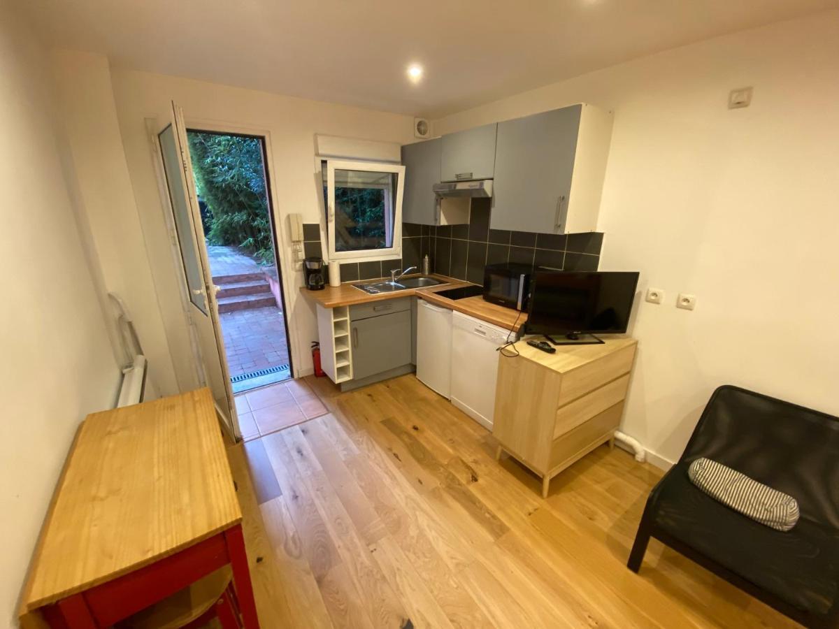 Paris Eiffel Tower Et Disney Apartments, Parkings Gratuits Et Securises, 10 Minutes Metro To Paris Nogent-sur-Seine Εξωτερικό φωτογραφία