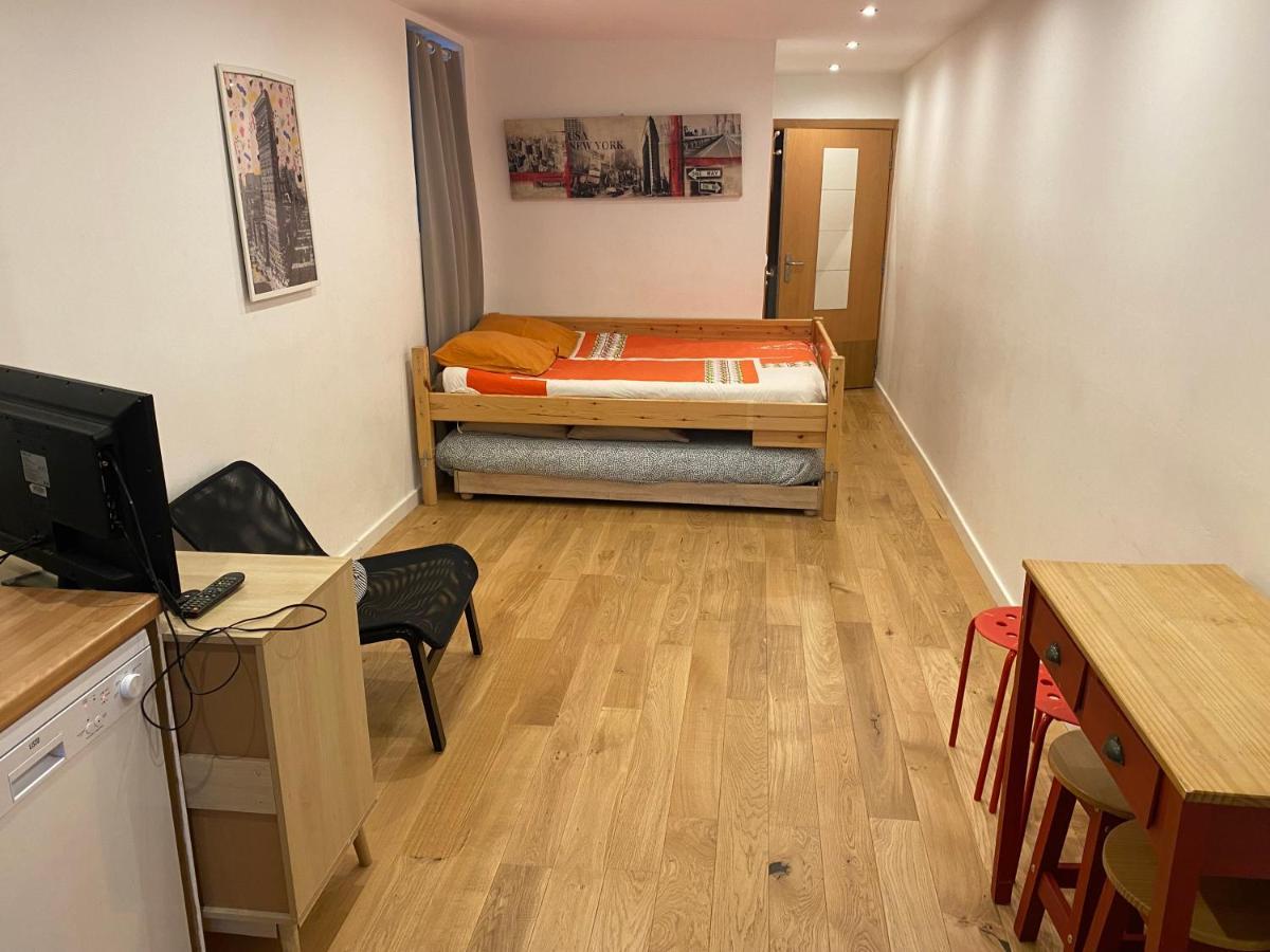 Paris Eiffel Tower Et Disney Apartments, Parkings Gratuits Et Securises, 10 Minutes Metro To Paris Nogent-sur-Seine Εξωτερικό φωτογραφία